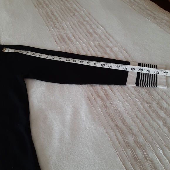 Soft classic knit tunic sweater - Picture 8 of 9